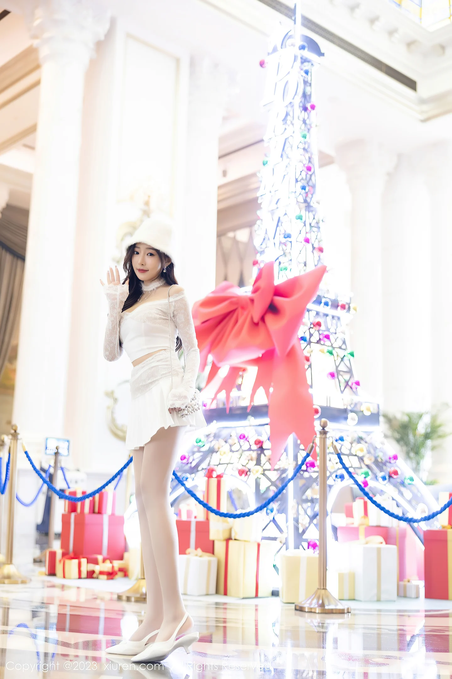 图片[6]-[XiuRen秀人网]VOL.7863 女神王馨瑶yanni红色圣诞服饰+白色短裙套装秀完美身材诱惑写真91P-秀人网官方网站